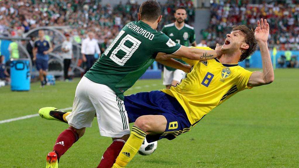 Шведы обыграли мексиканцев и вышли в 1/8 финала чемпионата мира по футболу