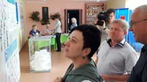 Валентина Миронова проголосовала на счетном участке в Брянском районе