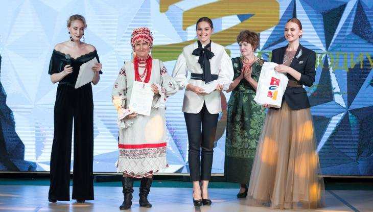 Брянского дизайнера Анну Чуркову наградили на фестивале «Этноподиум-2018»