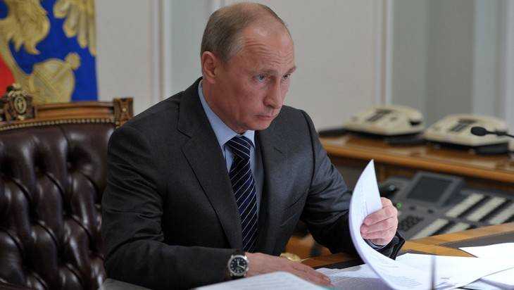 Президент Владимир Путин поздравит в августе брянских долгожителей