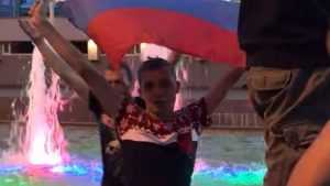 В Брянске гол Черышева болельщики отметили купанием в фонтане‍
