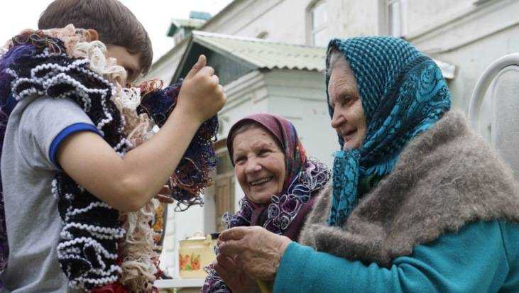В Стародубе парикмахеры подарят бабушкам «Праздник красоты»