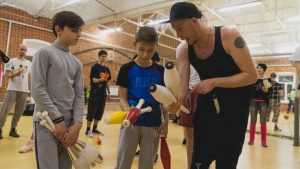 Юный брянец Богдан Самаров показал чудеса жонглирования