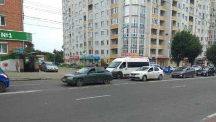 В центре Брянска две пенсионерки разбились в маршрутке № 49