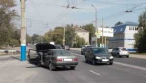 В Брянске на Литейной столкнулись три иномарки – погиб водитель Audi