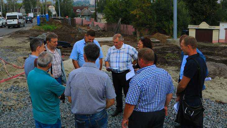 Брянские чиновники проверили строительство на Городищенской горке