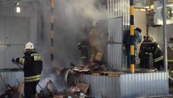 В брянском Севске за 10 минут потушили горевший магазин