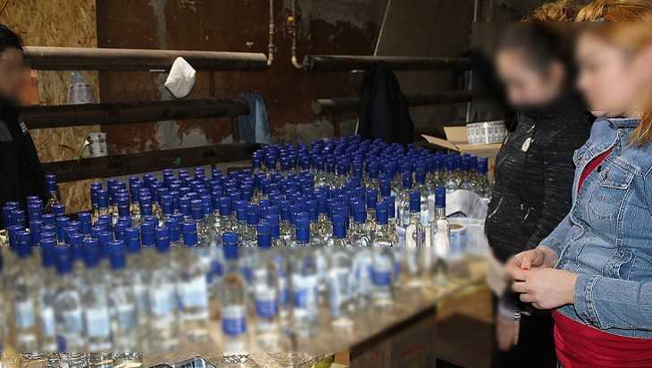 В Выгоничах закрыли подпольный спиртзавод и изъяли 70 тысяч бутылок