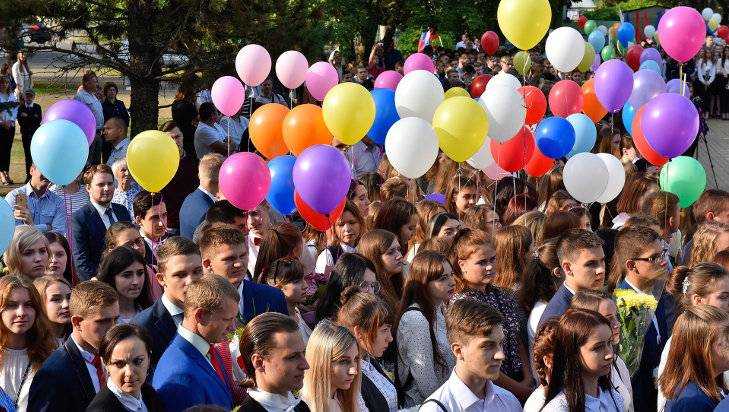 Брянских первокурсников БГУ губернатор Богомаз поздравил с Днем знаний