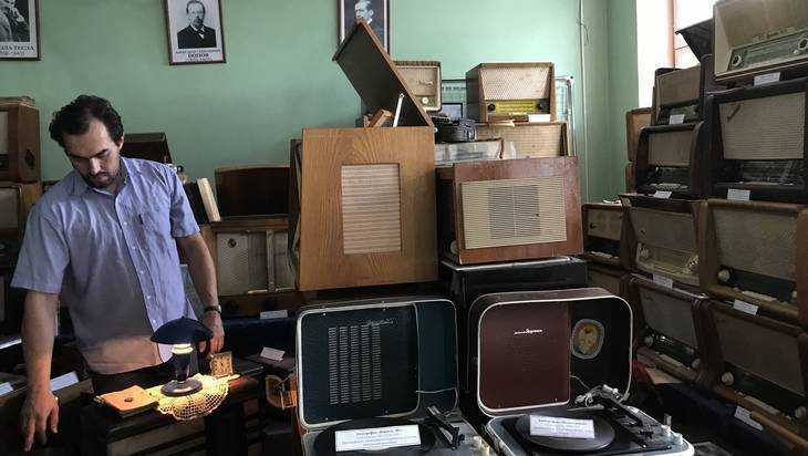 Брянские энтузиасты создали уникальный музей ламповой радиотехники