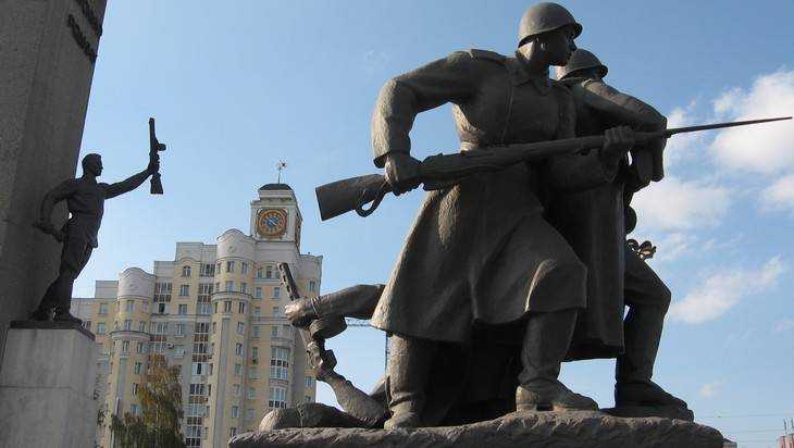 В Брянске увековечат имя инициатора создания памятника на площади Партизан