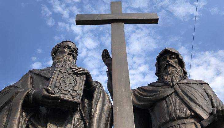 Про Черноту: скульптора Ромашевского возмутила возня около его творения