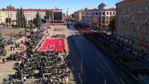 В Брянске начался большой военный парад в честь Дня города