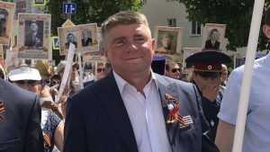 Суд оставил под арестом обвиняемого в коррупции брянского депутата Гапеенко