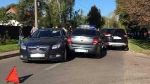 В Брянске в аварию попал автомобиль полиции