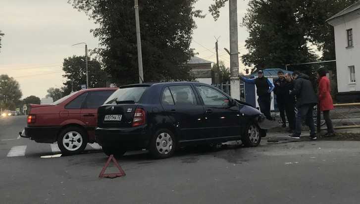 В Новозыбкове на «зебре» произошло нелепое столкновение  автомобилей
