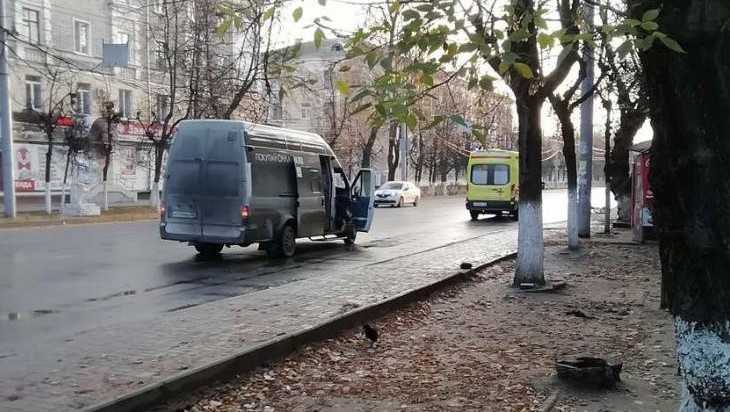В Брянске водитель маршрутки насмерть сбил 52-летнего мужчину