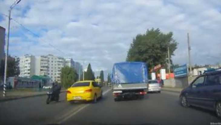 Двоих брянских водителей-лихачей наказали по видео в соцсетях