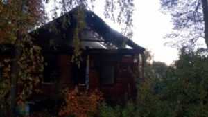 В Клинцах в загоревшемся нежилом доме пострадал человек