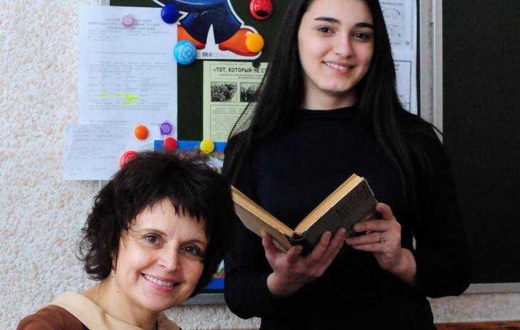 В Брянске начали собирать деньги на лечение учительницы школы №33