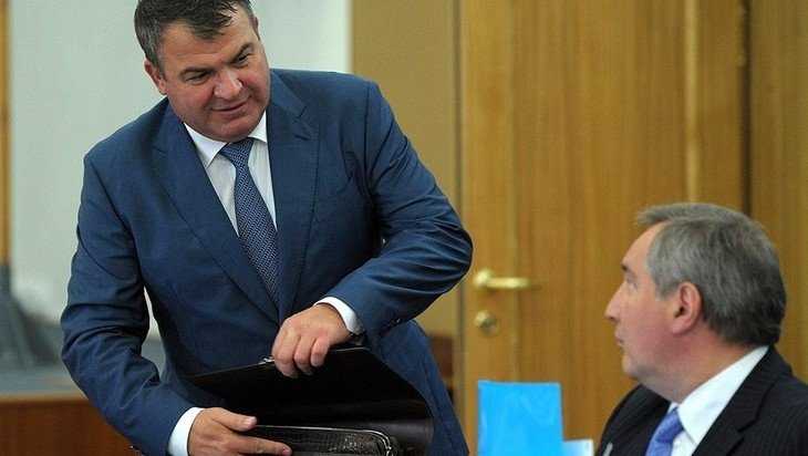 Бывший министр обороны Анатолий Сердюков снова будет отвечать за армию