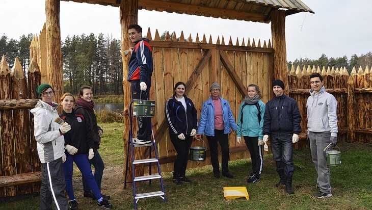 Молодые волонтеры провели выходные в заповеднике «Брянский лес»‍