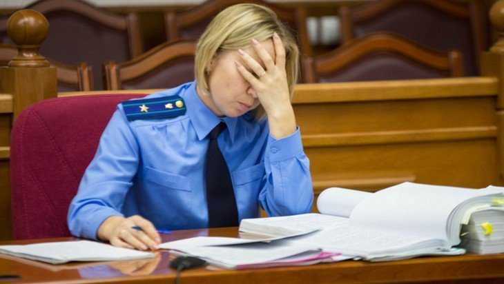 Прокуратура признала законной выплату 23 окладов уволенному чиновнику