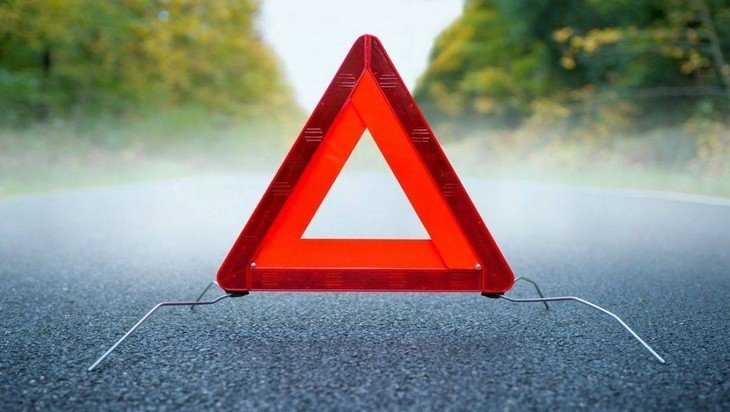 В Комаричах Renault покалечил перебегавшую дорогу 65-летнюю женщину