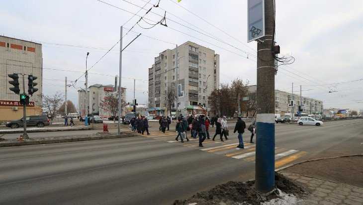 Вечером в Брянске на Московском проспекте заработает новый светофор
