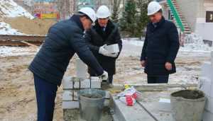 Строители детсада на улице Романа Брянского спрятались от мэра и главы