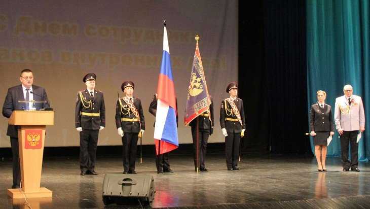 В День российской полиции в Брянске прошел большой концерт