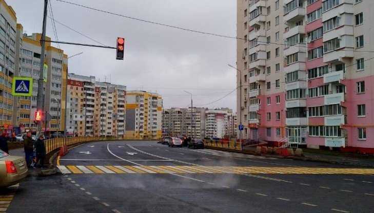 Долгожданную дорогу на улице Романа Брянского открыли 10 ноября