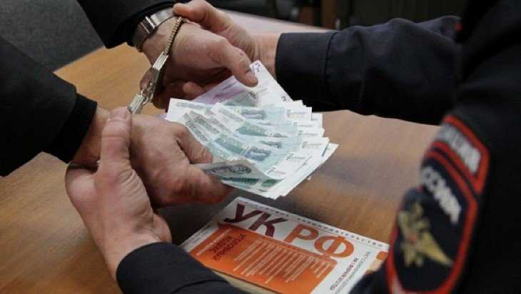 Брянца оштрафовали на 200 тысяч рублей за взятку полицейскому