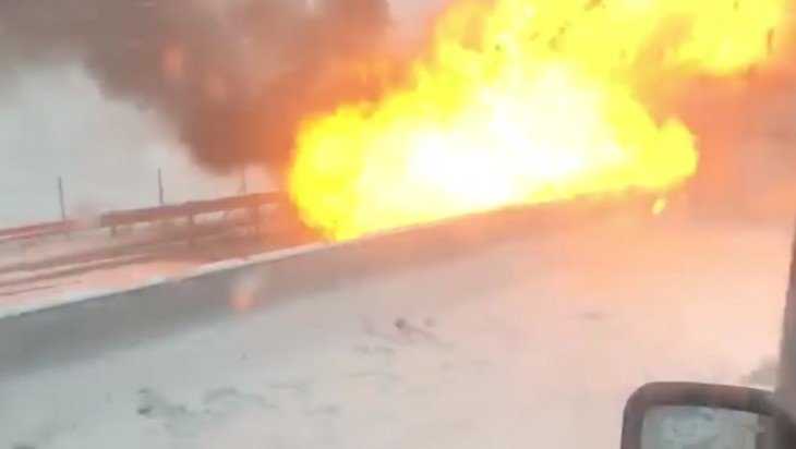 Очевидцы сняли видео о массовой аварии и взрыве на трассе «Дон»
