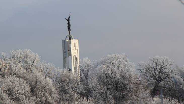 Жителей Брянской области предупредили о снеге и гололедице 20 ноября