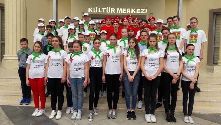 Скандал с поездкой брянских детей в Турцию возбудил Дудя