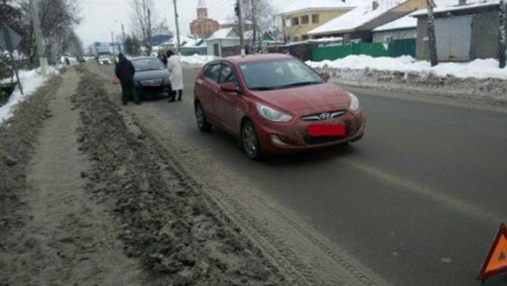В Брянске беременная автомобилистка после ДТП попала в больницу
