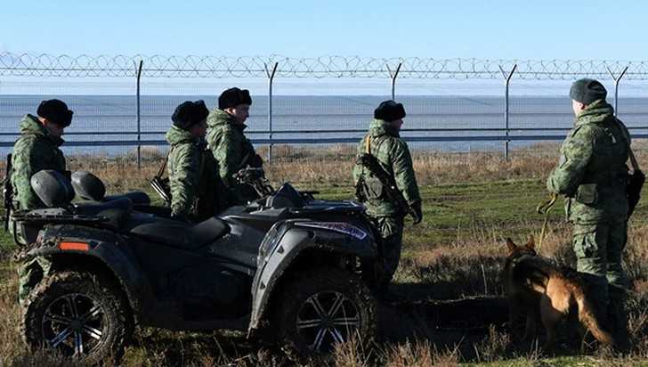 «Ищи, Сеня»: украинские пограничники не увидели заграждения в Крыму