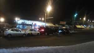 В Брянске возле гипермаркета «Линия» столкнулись пять машин