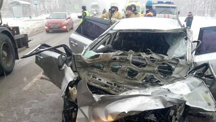 В страшном ДТП на брянской трассе погибли три человека