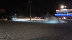 В Брянске сняли видео лихачеств обрадовавшихся зимнему снегу водителей