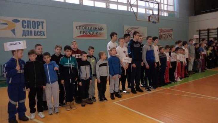 В Дятькове прошел детско-юношеский открытый турнир по кикбоксингу