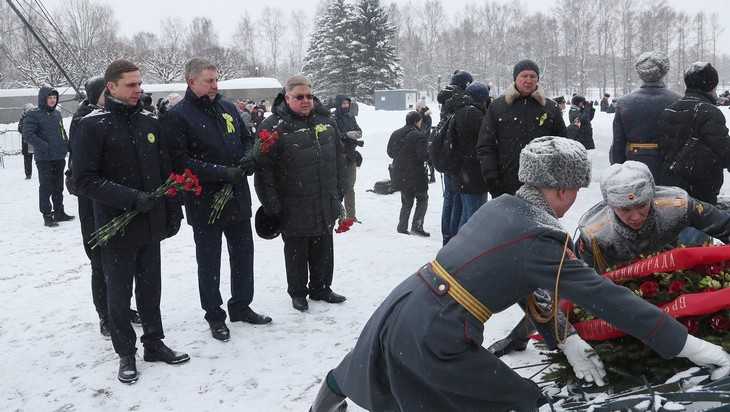 Брянский губернатор почтил память жертв блокады Ленинграда