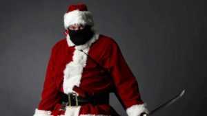 В Бежице пивной бар ограбил Дед Мороз с ножом
