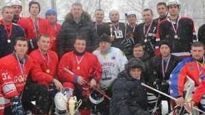 Брянский губернатор побывал на турнире по хоккею в Стародубе
