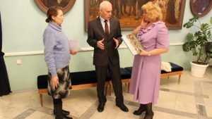 Борис Копырнов передал музею в Овстуге свое собрание раритетов
