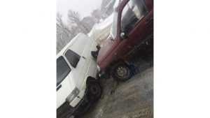 В Брянске автомобиль врезался в микроавтобус возле моста