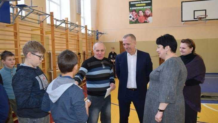 Брянский поселок Выгоничи посетил заместитель губернатора Мокренко