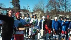 Жуковские хоккеисты поздравили губернатора и попросили ледовый дворец
