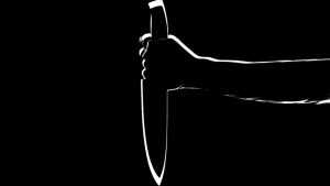 В Брянске пьяный мужчина ранил 17-летнего сына самодельным ножом